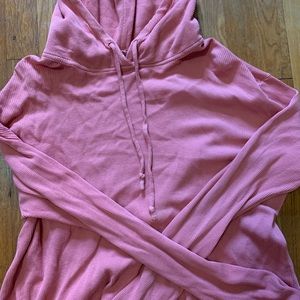 SALMON PINK BRANDY MELVILLE SWEATER